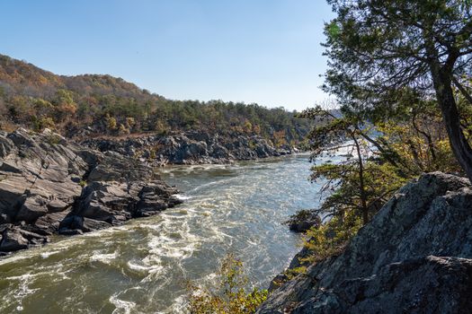 Potomac river flows thoough the narrow Mathers Gorge in Northern Virginia outside Washington DC
