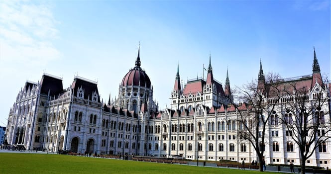 Side view of the Hungarian parliament building