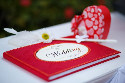 Red wedding guess book