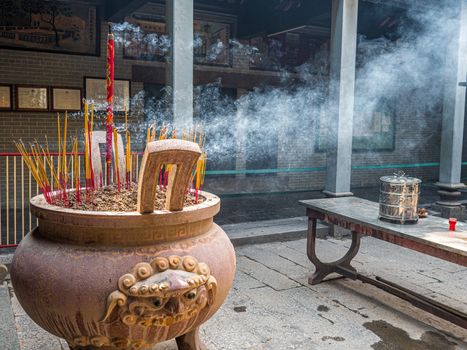 details of buddhist temple in vietnam