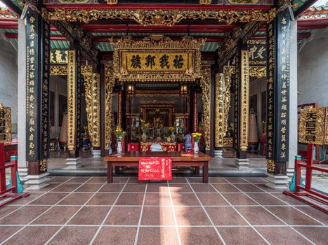 details of buddhist temple in vietnam