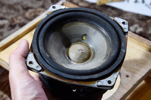 Parsing the speaker. Parsing the speaker. Subwoofer 15gdn Revision of the speakers. Column speaker 15AS-208. Vintage Soviet bookshelf acoustics.