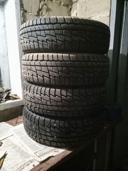 Winter tires are in the garage. Replacement cutting for cars
