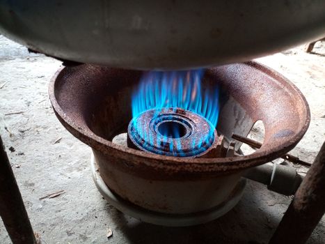 Work gas burner. Gas burner under the smokehouse tank.