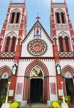 Sacred heart cathedral church is the famous religious place in Pondicherry attract many christian people in the city