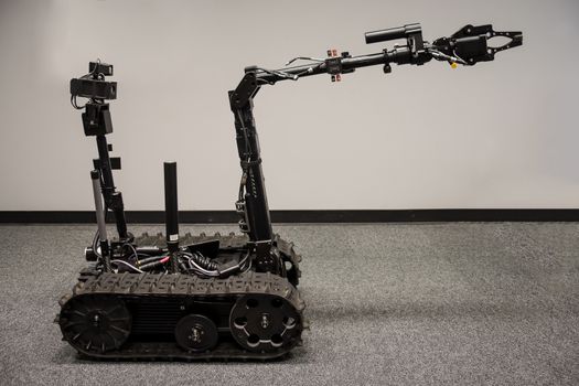 Search and rescue robot unit with tracks