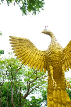 figure peacock gold Statue Winged in garden