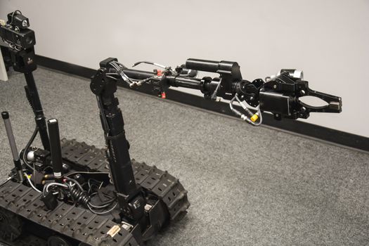 Search and rescue robot unit with tracks