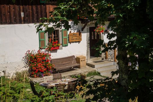 refuge nant borrant,comtamines,haute savoie,france