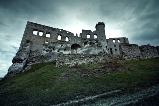 Ruins of the old medieval castle. Ogrodzieniec, Poland.