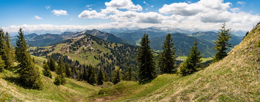 Fantastic mountain tour to the Siplingerkopf and Heidelbeerkopf from the Gunzesried valley in the Allgau Alps