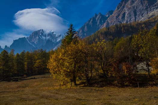refuge bonatti,courmayeur,italy