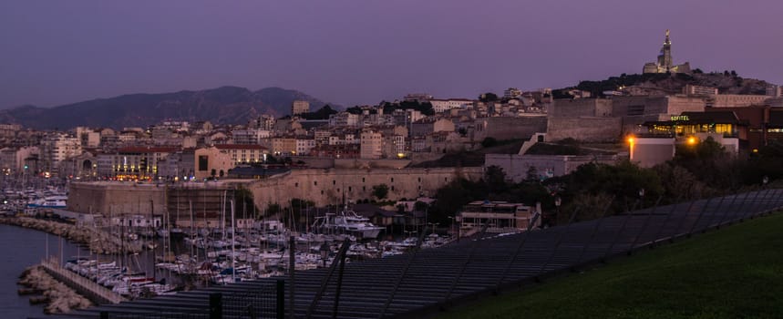 city night,marseille,boiuche du rhone,france