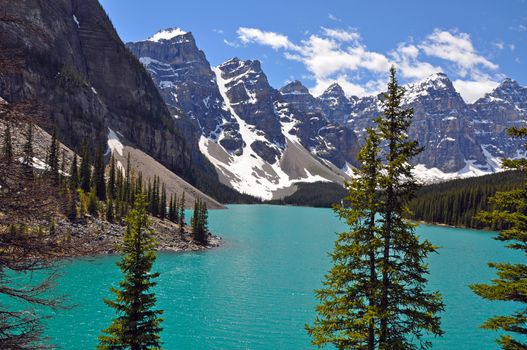 Scenic Moraine Lake in Banff National Park in Alberta, Canada.