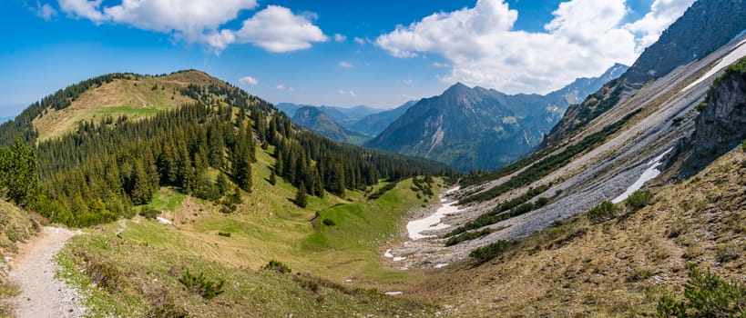 Entschenkopf crossing with a fantastic panoramic view of the Upper and Lower Gaisalpsee and the Allgau Alps