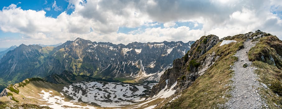 Entschenkopf crossing with a fantastic panoramic view of the Upper and Lower Gaisalpsee and the Allgau Alps