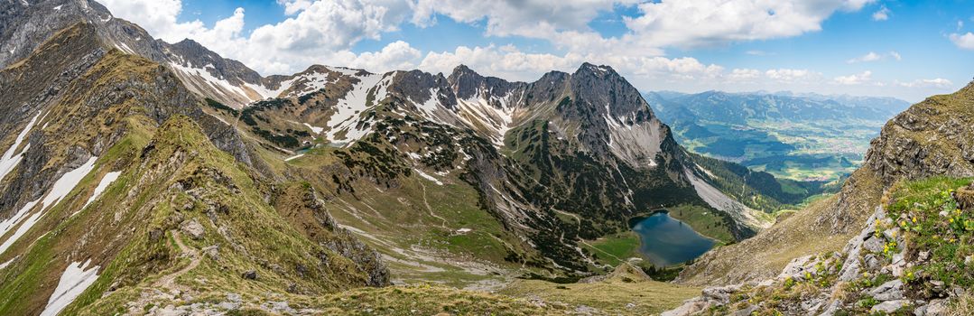 Entschenkopf crossing with a fantastic panoramic view of the Upper and Lower Gaisalpsee and the Allgau Alps