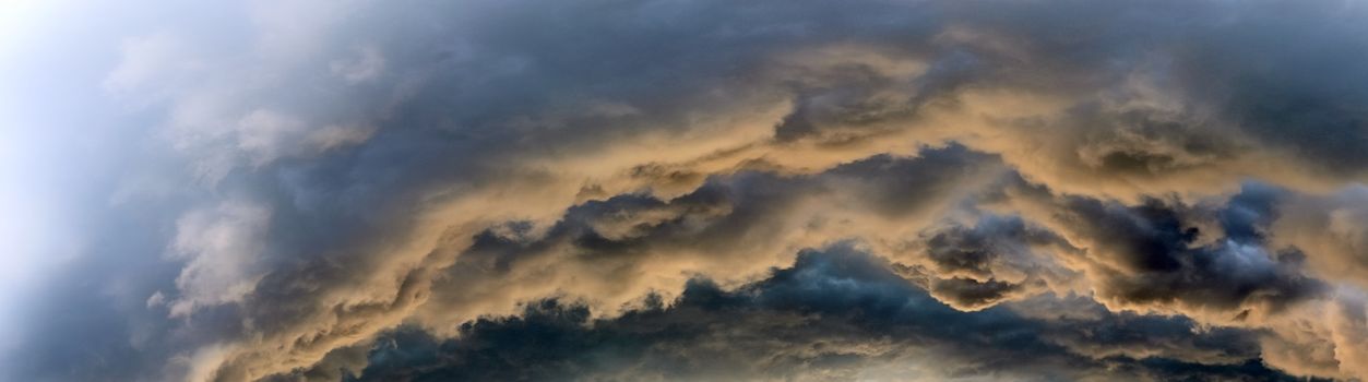 Stunning colorful sky panorama showing beautiful cloud formations in high resolution.