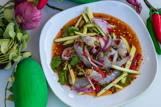 spicy salad with vegetables and prawn