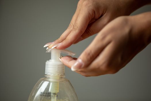 Handwashing: Hand Wash With Liquid Soap