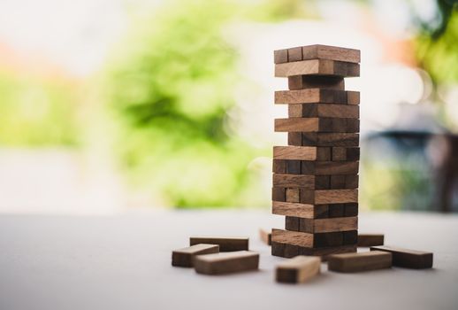Business risks in the business. Requires planning Meditation must be careful in deciding to reduce the risk in the business. As the game drew to a wooden block from the tower