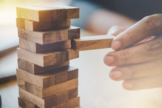 Business risks in the business. Requires planning Meditation must be careful in deciding to reduce the risk in the business. As the game drew to a wooden block from the tower