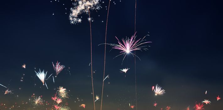 Long time exposure of firewirks over the roofs of vienna.