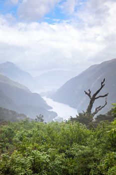 An image of the Fiordland National Park New Zealand