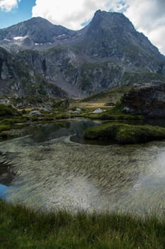 lac du taillefer,isere,france