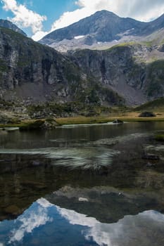 lac du taillefer,isere,france