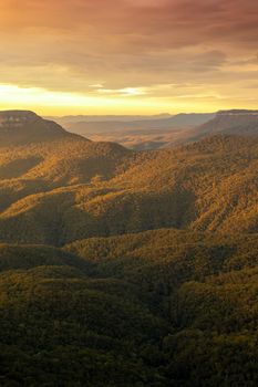 An image of the Blue Mountains Australia at sunset