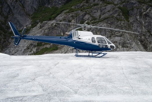  Single-engine helicopter landed on an ice field