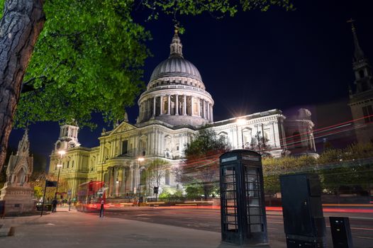 A view of St. Paul's Cathedral at night in London, UK.