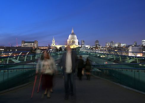 A view of St. Paul's Cathedral at night in London, UK.