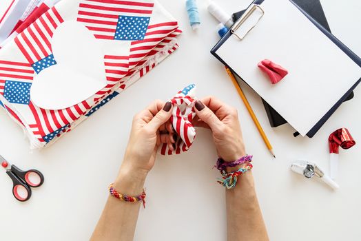 USA Independence Day DIY craft. DIY 4th of July step by step needle holder craft. Step 7 - turning the pin cushion cover out