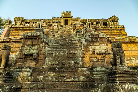 Temple Phimeanakas in jungle Angkor archeological park, Siam Reap, Cambodia