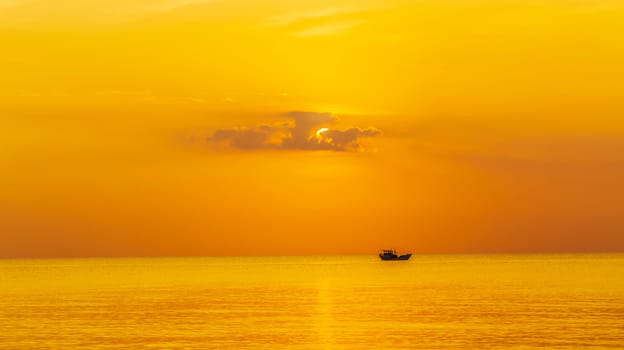 Sky background Sunset on the sea, morning sky.