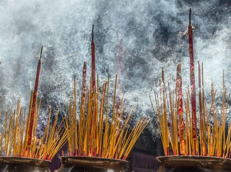 Colorful Fiber Rattan Reed Sticks, Perfume Evaporative Incense Sticks - smoke background