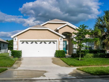 A front exterior of a Florida home