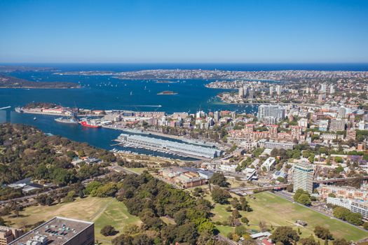 A clear sunny day in Sydney, looking east towards Woolloomooloo