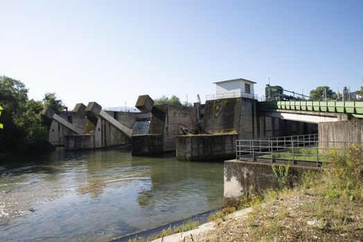 polymer dam in the province of Terni in summer where they also go fishing