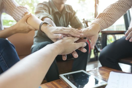 Businessmen shake hands After business negotiation