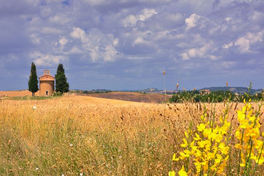 Cappella di Vitaleta , Val d'Orcia in Tuscany, Italy.