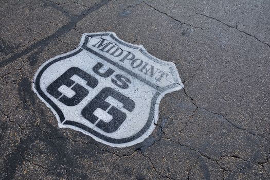 Midpoint between Chicago and Los Angeles in the historic Route 66.
