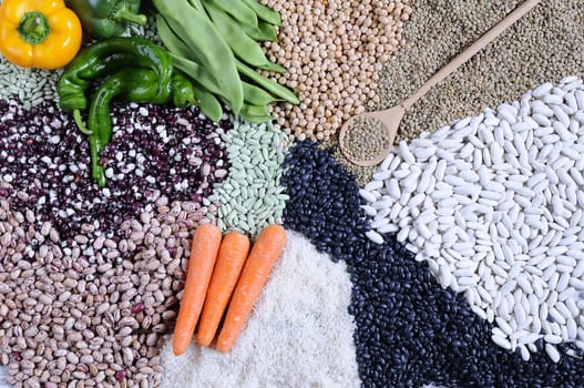 Various cereals from above. Carrot, pepper, beans