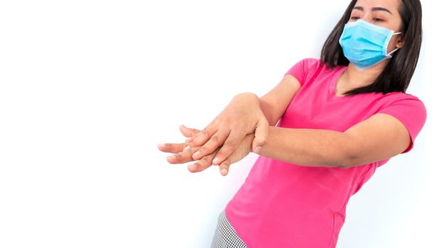 Women washing hands with alcohol gel prevent the spread of the coronavirus (COVID-19)