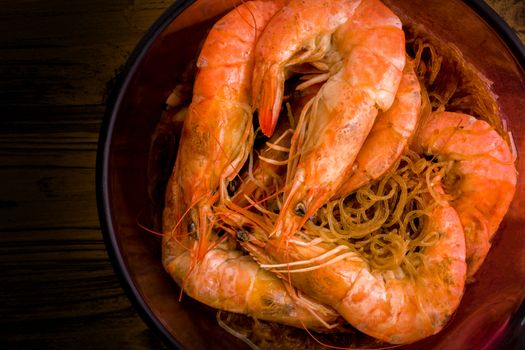 Thai recipe, shrimp with vermicelli, in hot pot.