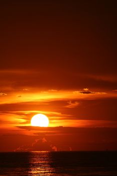 sun dawn back on morning sky silhouette cloud sunlight on sea