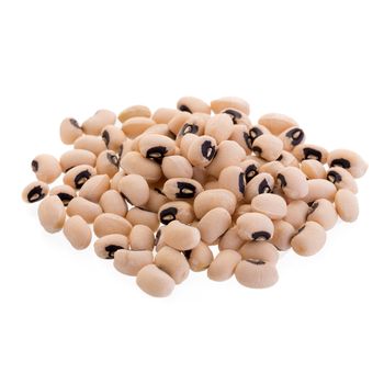 Black-eyed peas isolated on a white background.