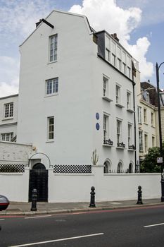 The poet and historian Hilaire Belloc (1870 - 1953) lived in this historic house overlooking the Thames at Chelsea while he was an MP.  Previously artist Walter Greaves (1846- 1930) lived here.